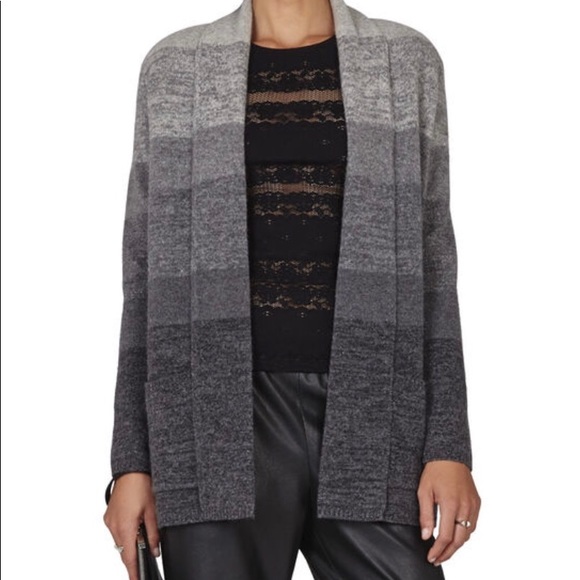 BCBC Fae Long Sleeve Lace Top Black M - Picture 3 of 7